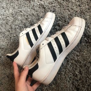 Adidas superstars